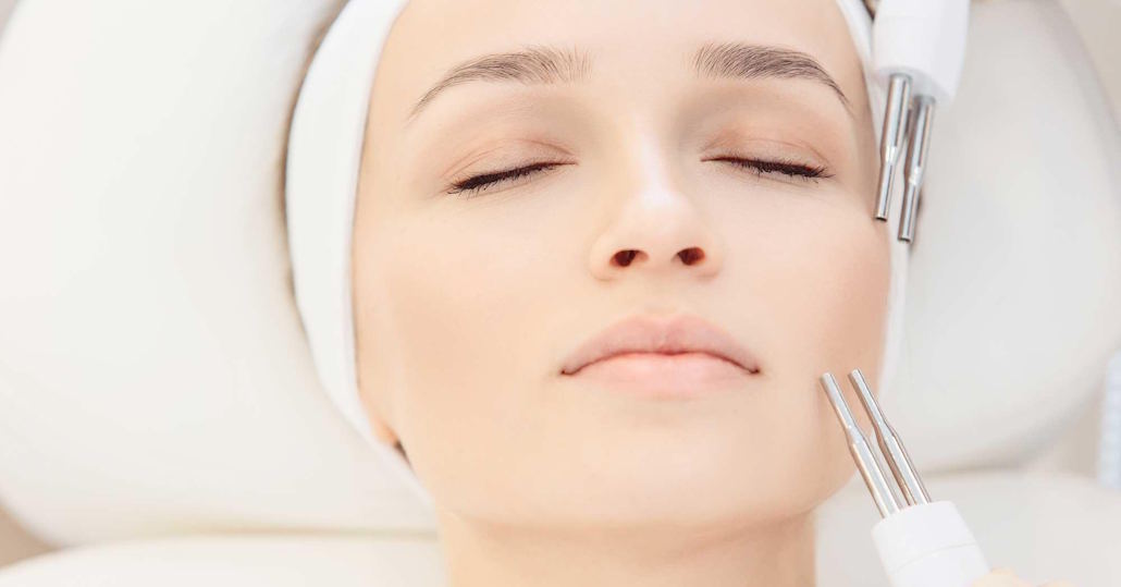 Microcorrentes para firmeza da pele: mito ou tendência real?